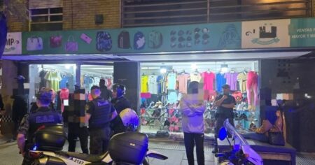 Córdoba: un hombre discutió con un comerciante y prendió fuego a un agente de policía imagen-22