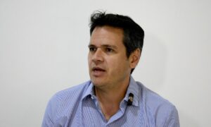 Gustavo González: “Ni la hegemonía de la Renovación, ni la motosierra de Milei” imagen-4