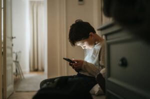 Capacitación en seguridad digital alerta sobre riesgos en videojuegos y fuga de datos en Iguazú imagen-3