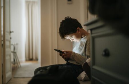 Capacitación en seguridad digital alerta sobre riesgos en videojuegos y fuga de datos en Iguazú imagen-9