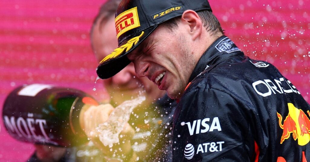 Como ser de River y jugar en Boca: Max Verstappen manejará una Ferrari en una carrera oficial imagen-41