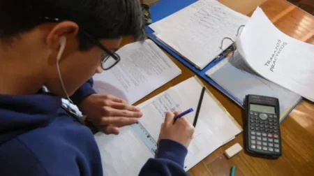 Secundaria: de cada 100 misioneros, sólo 4 la termina en tiempo y forma imagen-7
