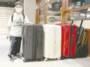 Santino vuelve al país tras meses de tratamiento y de vencer al cáncer imagen-1