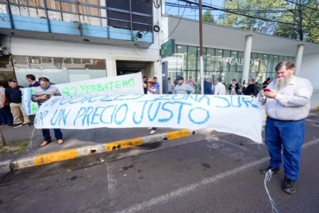 Productores, tareferos y cooperativas firmaron una cautelar para la designación de un presidente en el Inym imagen-12