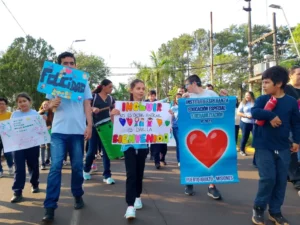 El Instituto Esperanza derrochó buena onda y alegría en las calles de Iguazú imagen-2