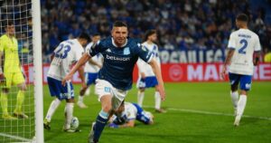 Maravilla Martínez llegó a los 50 goles en Racing vs Vélez y se acerca a una marca de Diego Milito: "Hay que estar ahí..." imagen-2