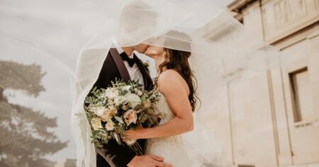 Se casaron y cuatro años después descubrieron quién era el misterioso intruso en su boda imagen-7