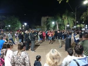 El Soberbio: nueva marcha de padres de la Escuela 617 en reclamo del avance de la causa del docente denunciado por abuso imagen-9