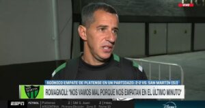 El palito de Pipi Romagnoli contra el árbitro tras el empate ante Platense imagen-1