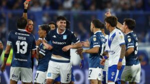 Racing venció a Vélez por 1 a 0 en la ida de los cuartos de final de la Copa Libertadores imagen-2