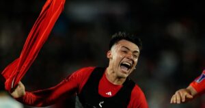 Mundial Sub 20: Chile le ganó a Nueva Zelanda en el debut con un gol en el minuto 96, un blooper del arquero y un festejo de locos imagen-2