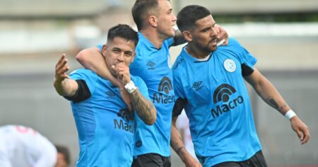 La impotencia de Uvita Fernández por el gol que le anularon contra Barracas imagen-17