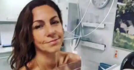 Una histórica presentadora de BBC sorprendió a sus fans al aparecer desnuda en su cuenta de Instagram imagen-9