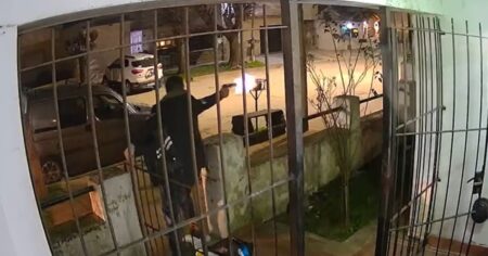 Mar del Plata: enfrentó a tiros a cuatro motochorros para evitar que le roben a su esposa y exige justicia imagen-25