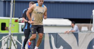 Acuña, otra vez afuera del banco en Argentina: ¿cómo vuelve a River? imagen-2