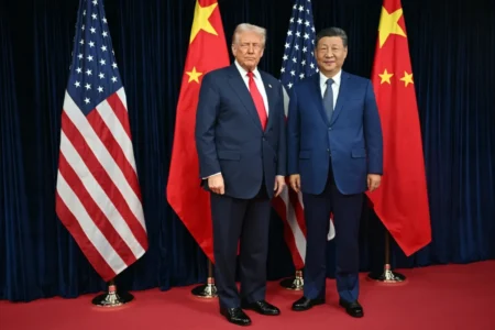 Trump y Xi Jinping sellaron un acuerdo sobre tierras raras y la reducción de aranceles Trump y Xi Jinping sellaron un acuerdo sobre tierras raras y la reducción de aranceles imagen-18