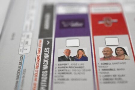 Elecciones 2025, en vivo: así quedaron las boletas en Buenos Aires y todo sobre las campañas hoy imagen-8