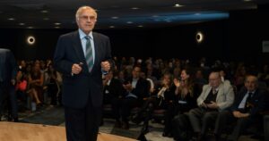 «Los estrógenos tienen muchísimas funciones y una es proteger al cerebro», dice un experto y advierten por los riesgos de la «hormonofobia» "Los estrógenos tienen muchísimas funciones y una es proteger al cerebro", dice un experto y advierten por los riesgos de la "hormonofobia" imagen-2