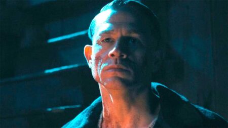 Charlie Hunnam visitó la tumba de Ed Gein dos días después de terminar el rodaje de 'Monstruo': "Me sentí obligado a decírselo" imagen-5