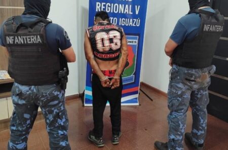 La Policía frustró el robo de cables de un hotel en construcción en las 600 hectáreas y arrestó al delincuente La Policía frustró el robo de cables de un hotel en construcción en las 600 hectáreas y arrestó al delincuente imagen-68