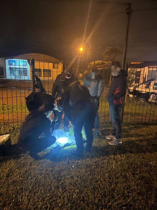 Intentaron robar en un instituto terciario de Alem pero dejaron rastros: una joven fue demorada Intentaron robar en un instituto terciario de Alem pero dejaron rastros: una joven fue demorada imagen-5