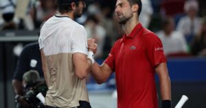 Batacazo en Shanghái: Djokovic perdió contra el 204° del mundo imagen-2