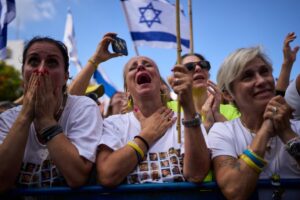 Rehenes: el vocero del ejército israelí explicó en detalle la operación y qué pasará tras el desarme de Hamas imagen-2