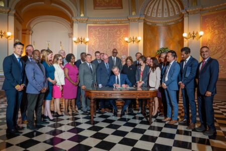 Qué dice la nueva ley AB 889 firmada por Gavin Newsom y que impacta en el salario diario en California imagen-6