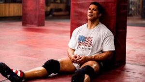 Dwayne Johnson ya tiene su propio 'Rocky': El actor protagoniza el intenso 'biopic' 'The Smashing Machine' imagen-2