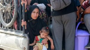 El desplazamiento de los palestinos en Gaza por la ofensiva de Israel es “un hecho sin precedentes desde la Segunda Guerra Mundial” imagen-4