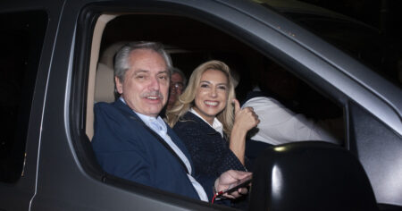 La justicia de la ciudad pidió investigar la causa de violencia de género de Alberto Fernández a Fabiola Yañez La justicia de la ciudad pidió investigar la causa de violencia de género de Alberto Fernández a Fabiola Yañez imagen-6