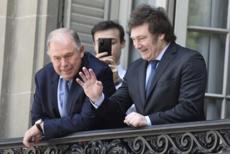El canciller Gerardo Werthein le presentó su renuncia al presidente Javier Milei imagen-15