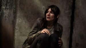 Las bandas callejeras y el terror sobrenatural se cogen de la mano en una propuesta que llega a los cines imagen-113