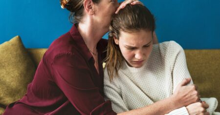 El hipopótamo que se esconde en el cuarto de tu hijo adolescente: consejos urgentes para no dejarlo solo imagen-16