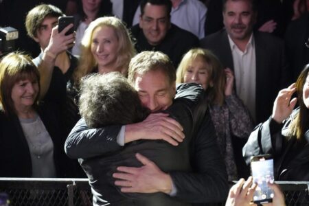 El Gobierno insiste con Santilli y le pide a la Cámara Electoral que le permita encabezar la boleta imagen-10