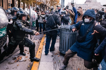 La justicia pone la lupa en el protocolo antiprotestas imagen-9