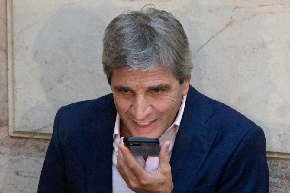 Historias desde la Isla de Man, el paraíso fiscal de Caputo imagen-5
