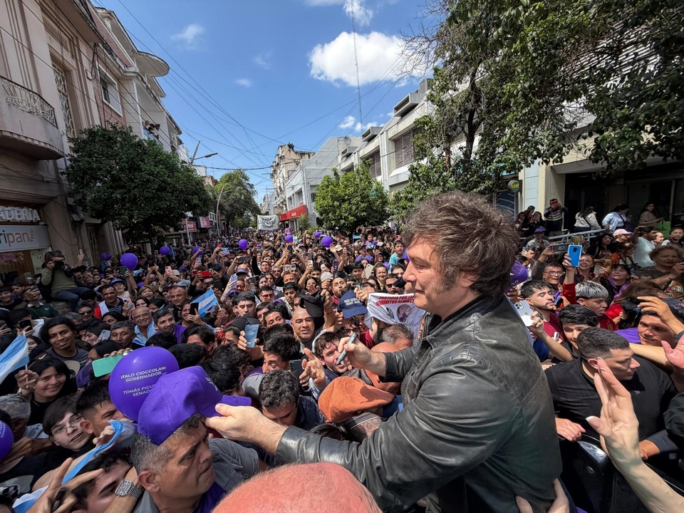 Milei intenta rascar votos al final de la campaña imagen-96