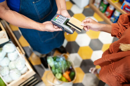 El consumo no levanta y se financia con crédito imagen-6