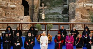 Alarma de la Iglesia por un mundo «marcado por la guerra» y un mensaje a China: «Creo que  también tiene algo que decir” Alarma de la Iglesia por un mundo "marcado por la guerra" y un mensaje a China: "Creo que también tiene algo que decir” imagen-4