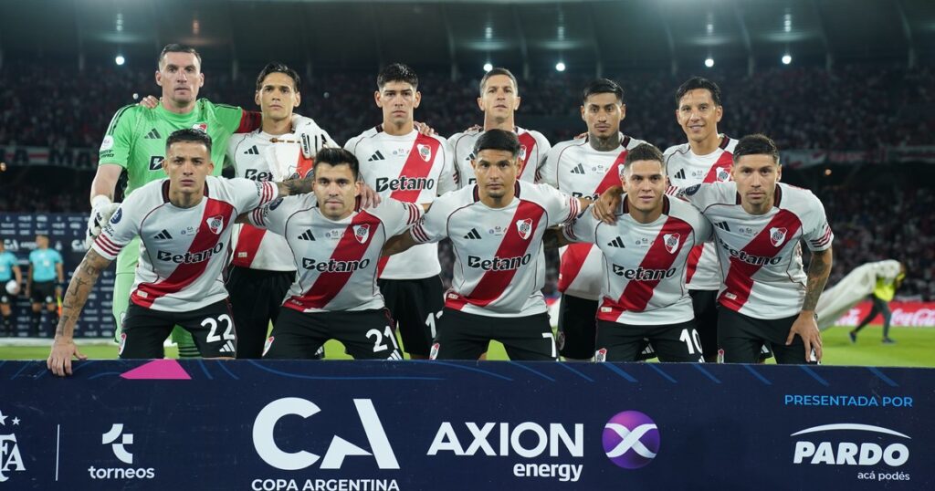 48 formaciones en 50 partidos en el año, un claro síntoma de la crisis de confianza de River imagen-5