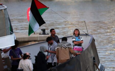 Tras ingresar en el radio de acción de Israel, la Global Sumud Flotilla avanza para romper el bloqueo sobre Gaza imagen-11