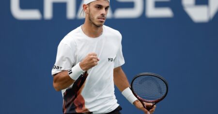 Francisco Cerúndolo ganó en su debut en el Masters 1000 de Shanghai y Báez cayó ante una figura imagen-5