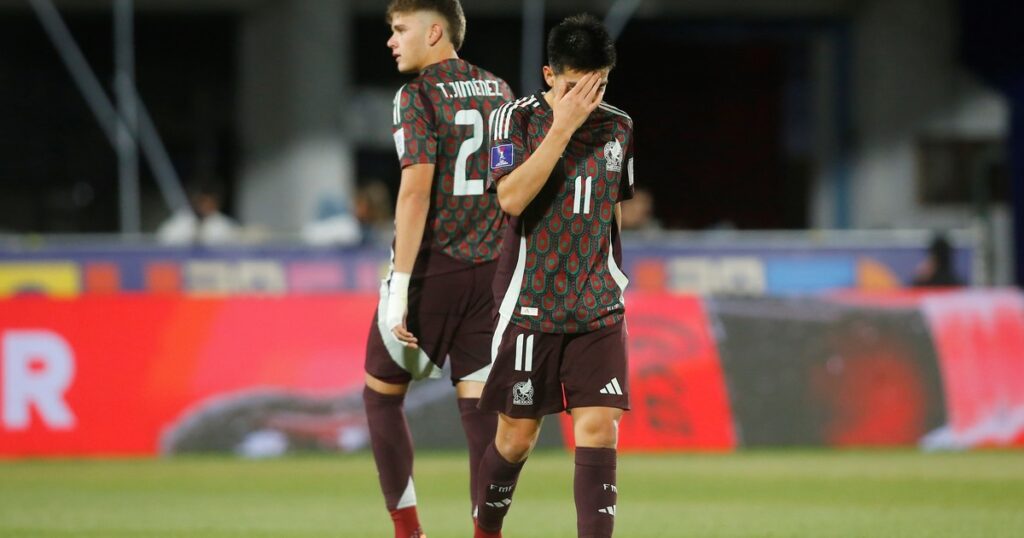 El llanto de México tras quedar eliminado frente a la Argentina: "Hubiera sido diferente con ellos amonestados" imagen-4