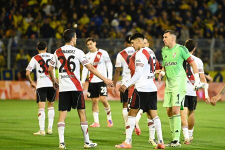 River volvió a las andadas, se condicionó con la expulsión de Portillo y sufrió con la varita mágica de Di María imagen-9