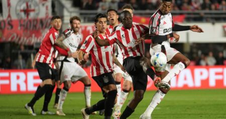 Denunciaron irregularidades en el control antidoping de Estudiantes y Flamengo en la Copa Libertadores imagen-12