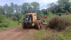 Vialidad de Misiones trabaja en caminos terrados de toda la provincia imagen-1