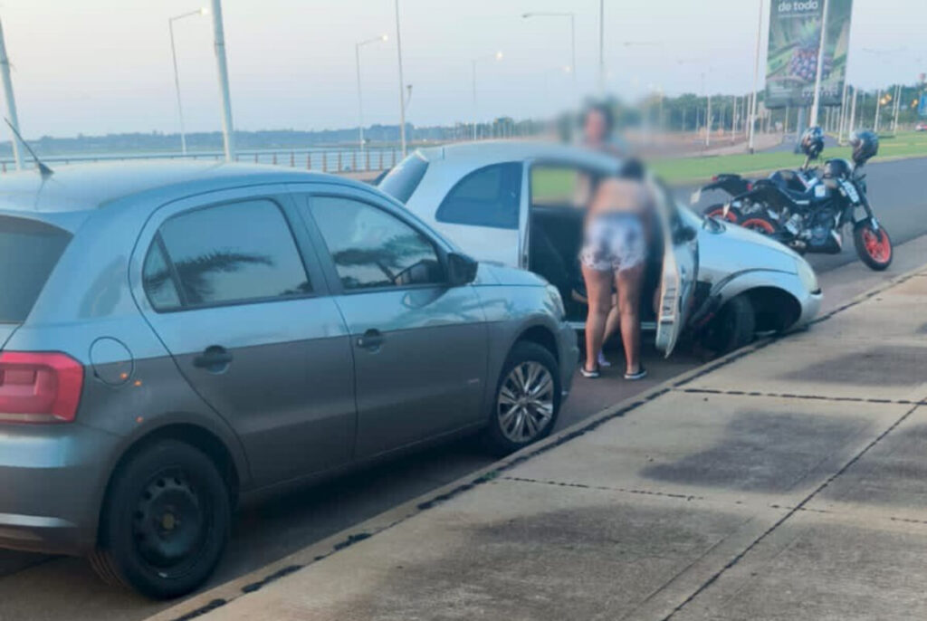 Despiste de automóvil en Posadas sin lesionados imagen-4