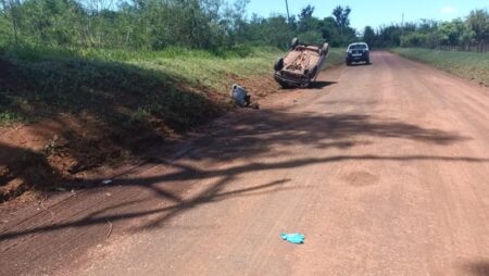 Despiste y vuelco en Itaembé Guazú: un hombre resultó herido imagen-11