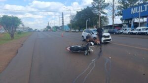 Dos personas resultaron heridas tras un choque entre un auto y una moto en Posadas imagen-2